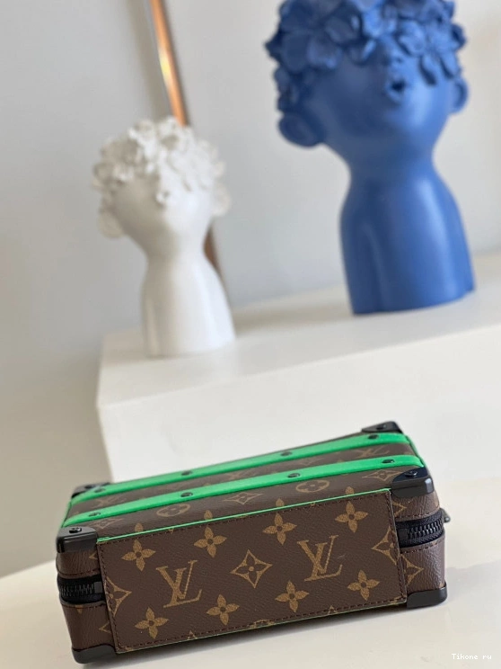 Cheap LOUIS VUITTON SOFT HANDLE TRUNK 0711